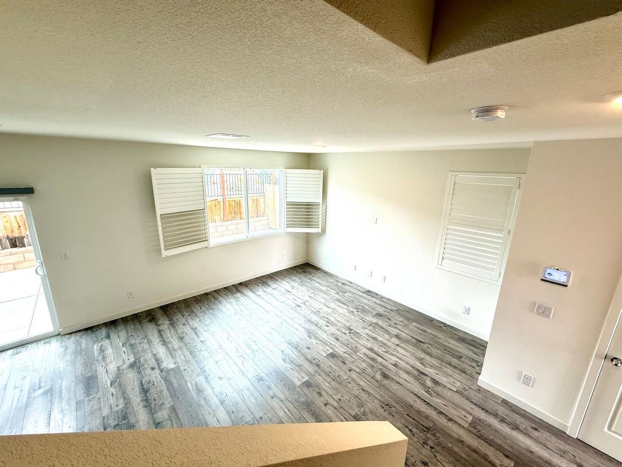 8768 Scenic Sky Dr - Photo 4 of 12