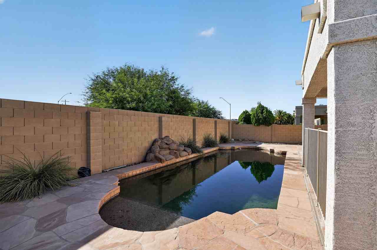23834 N 66th Ln - Photo 7 of 38
