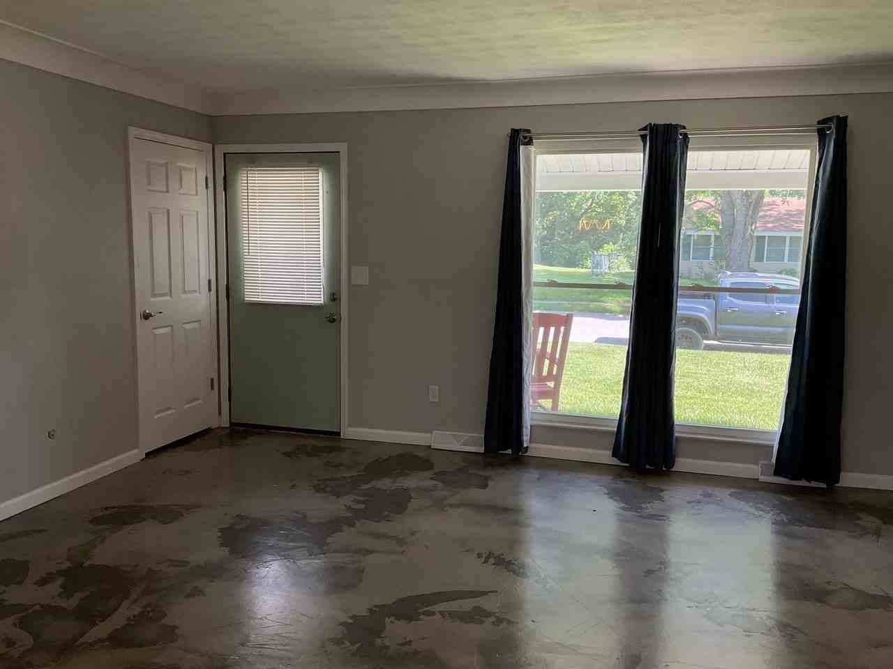 501 Dartmouth Dr - Photo 2 of 28