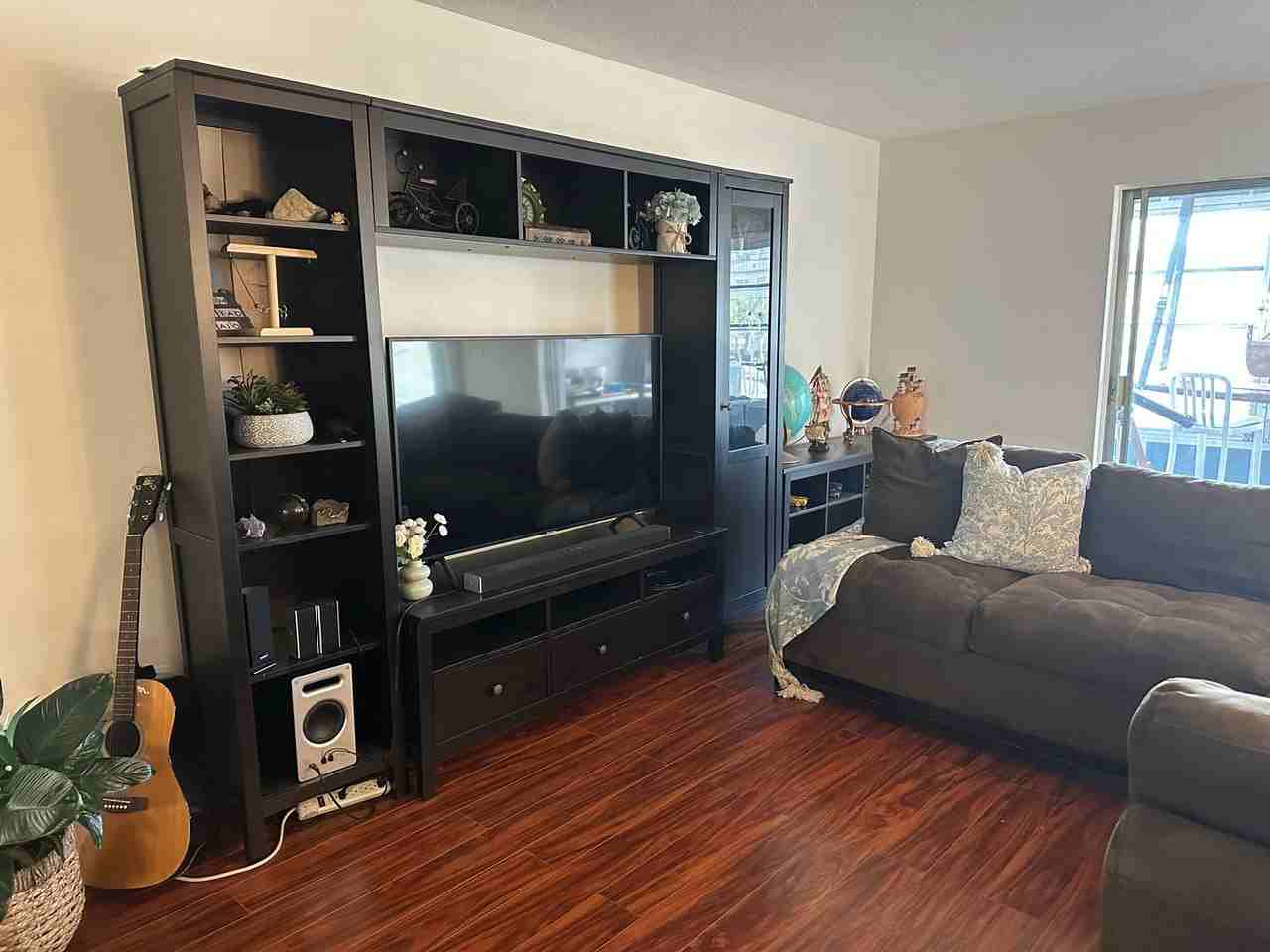 960 Crystal Lake Dr - Photo 5 of 15