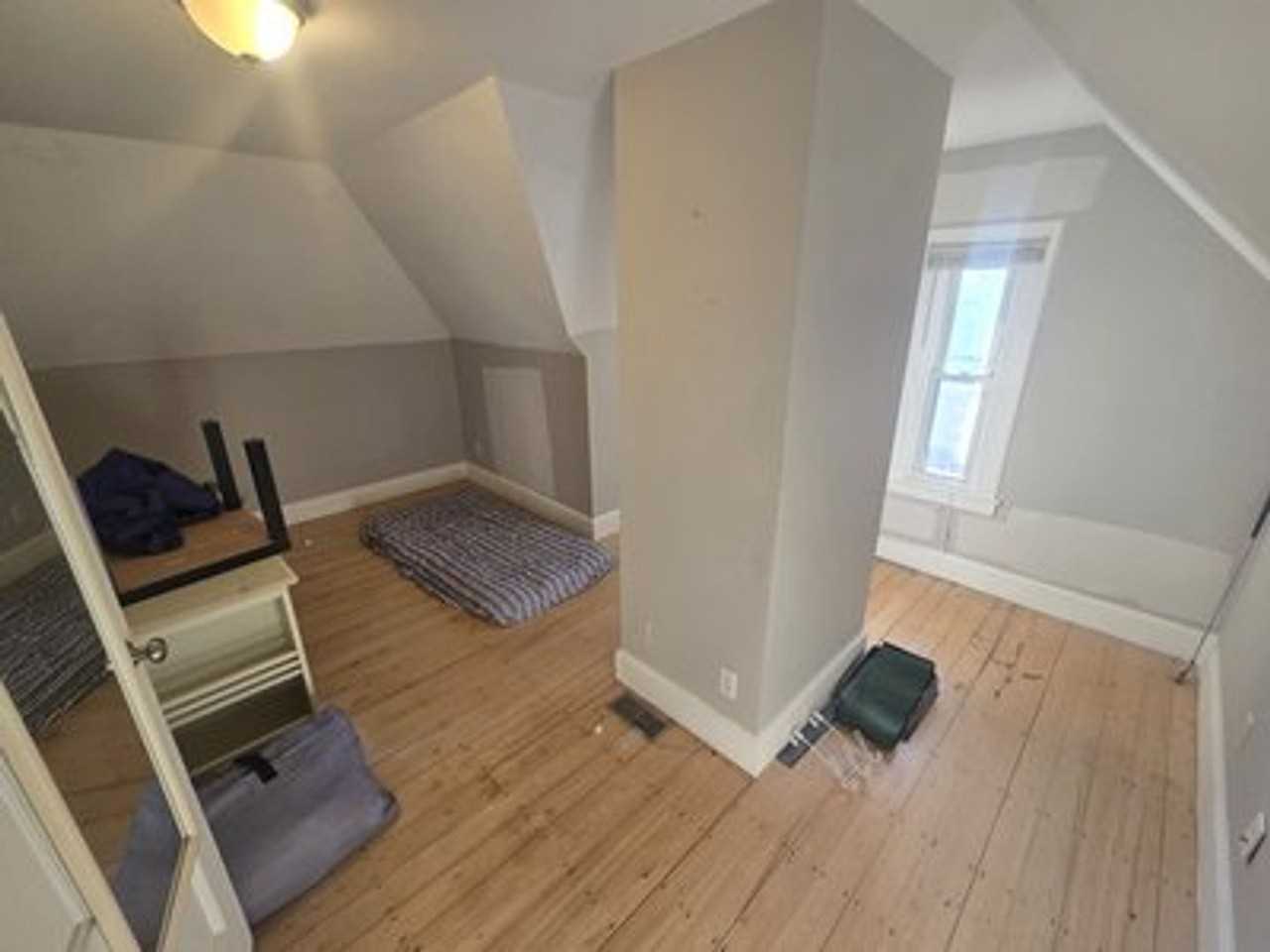 95 Summer St - Photo 5 of 7