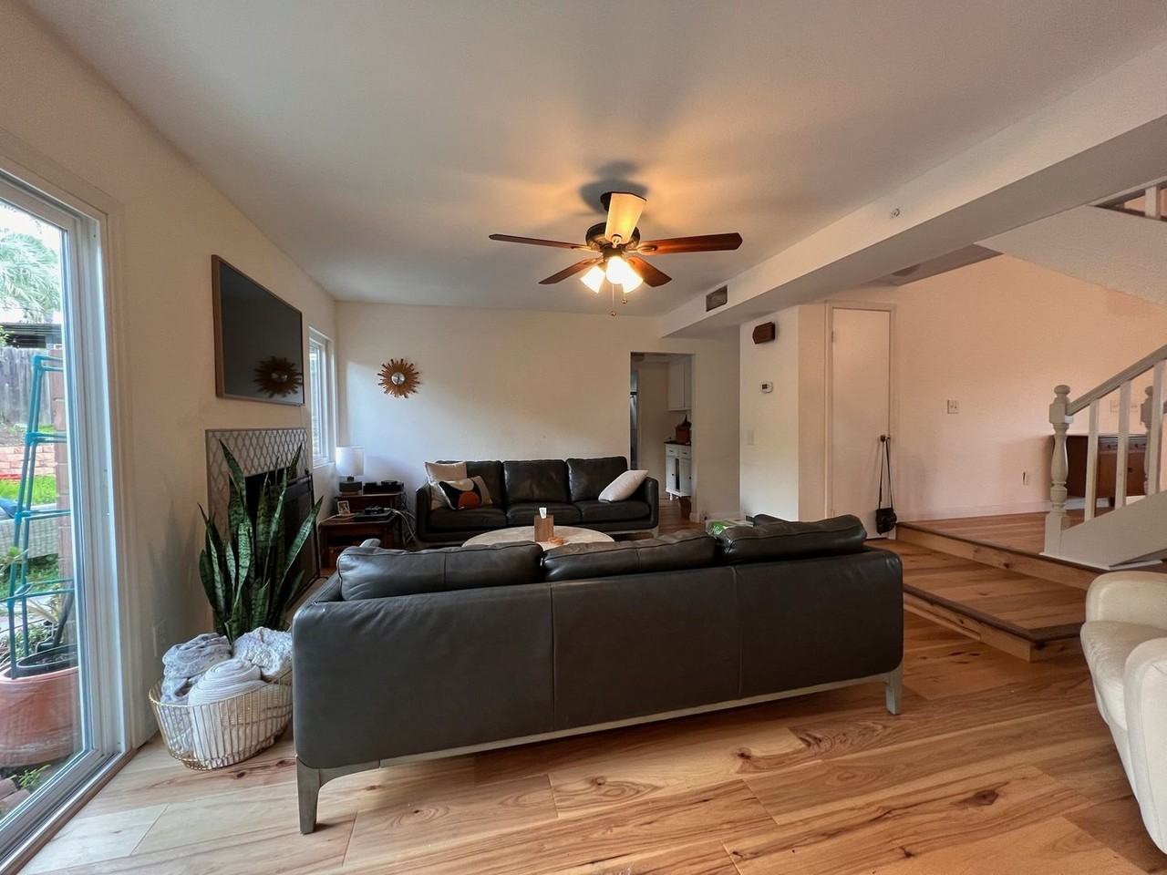 1906 Aspen Ln - Photo 5 of 13