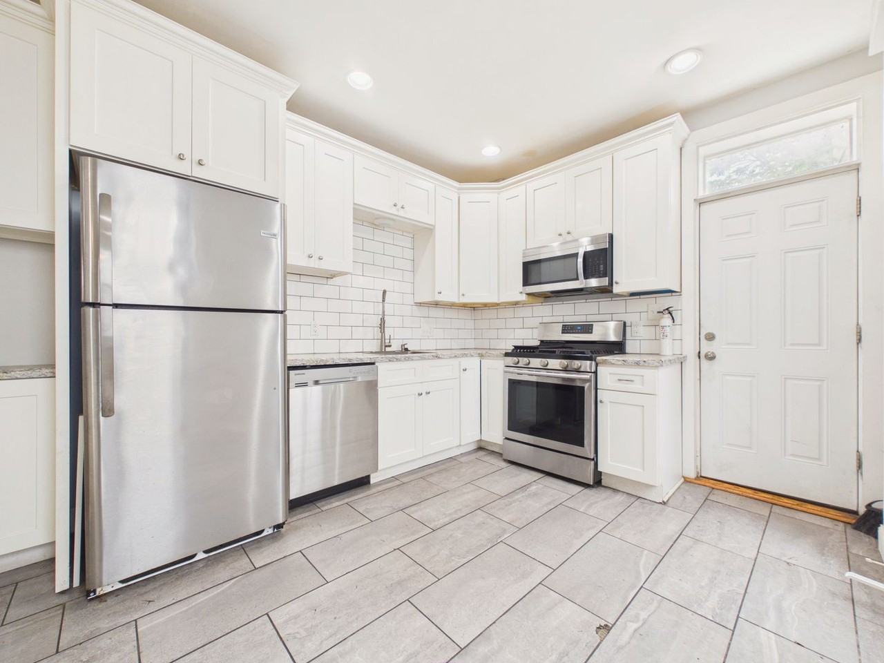 1434 N 4th St - Photo 4 of 31