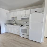 featured image of 220 Golden Ridge Ave
