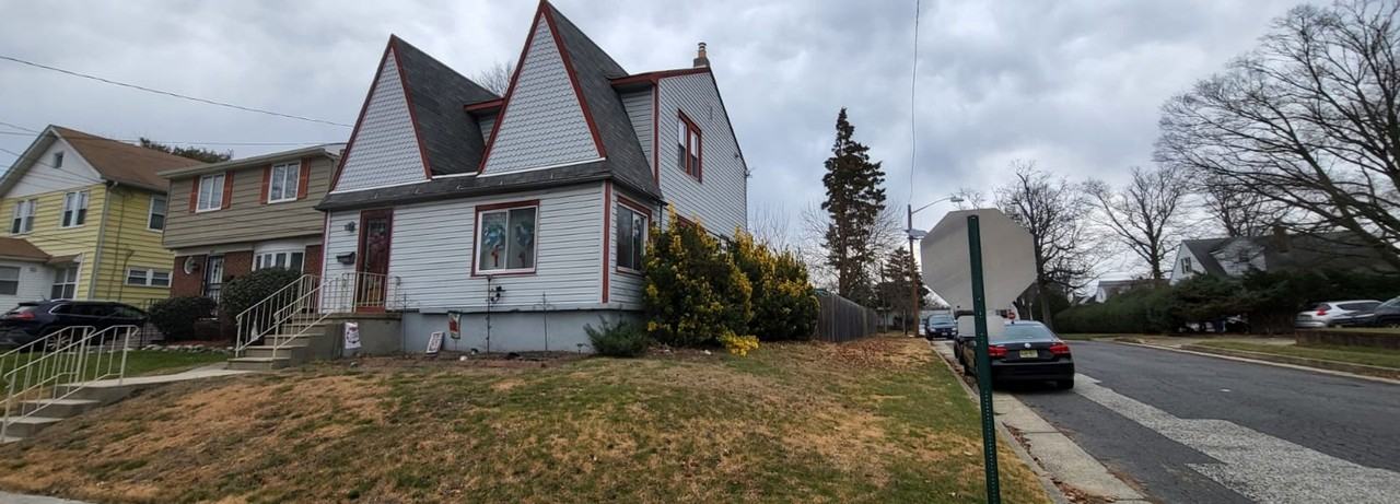 5083 Homestead Ave - Photo 3 of 25