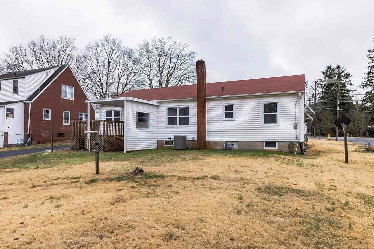611 Polo Rd - Photo 2 of 9