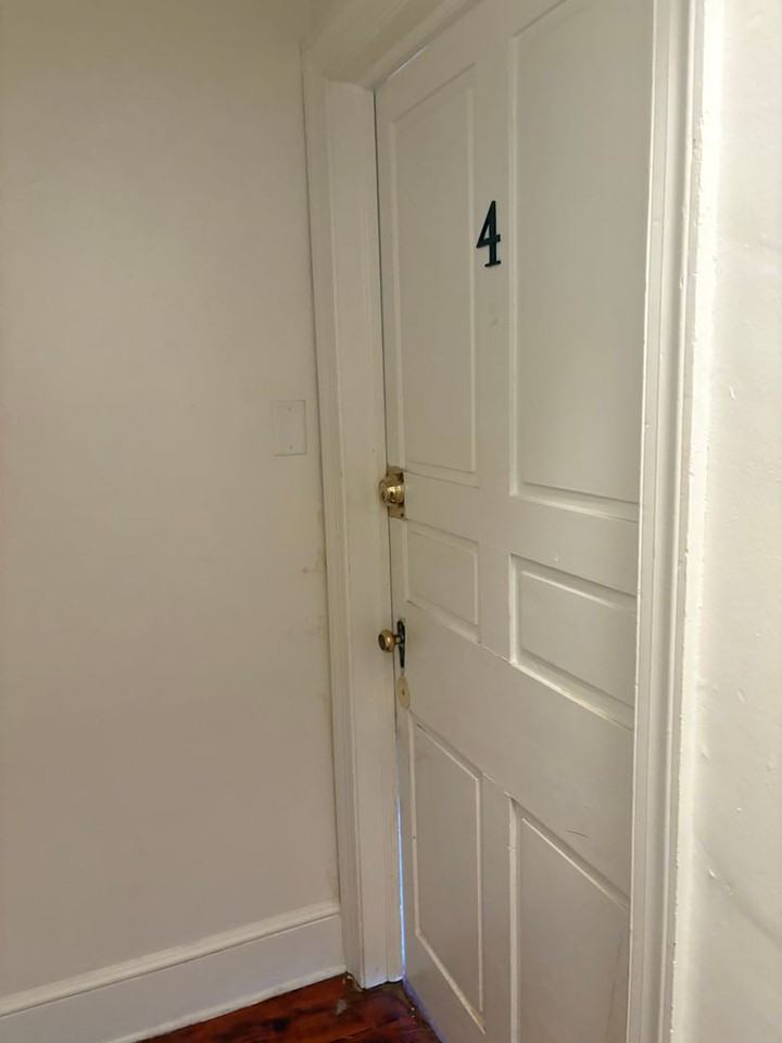 127 N Beaver St #4 - Photo 3 of 9