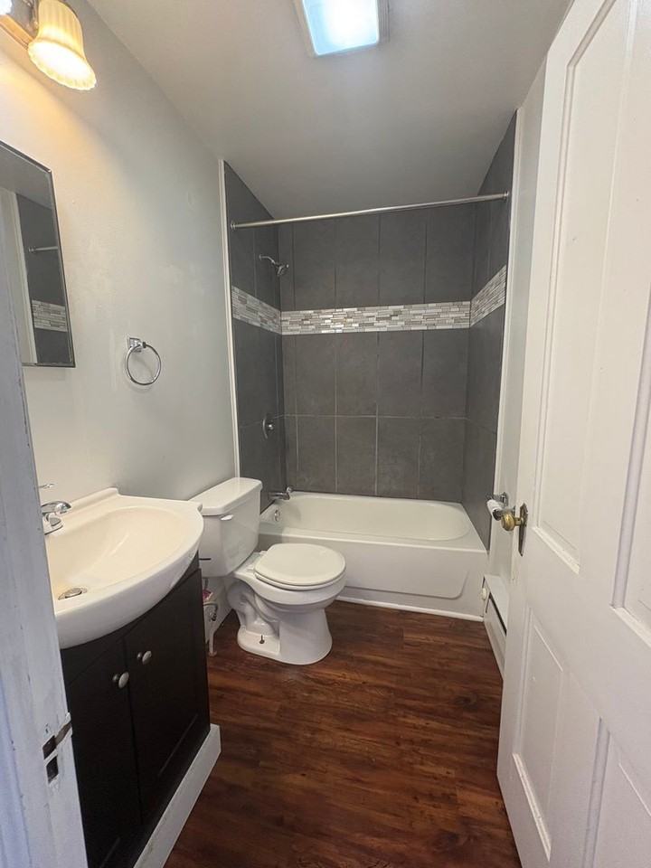 127 N Beaver St #4 - Photo 7 of 9