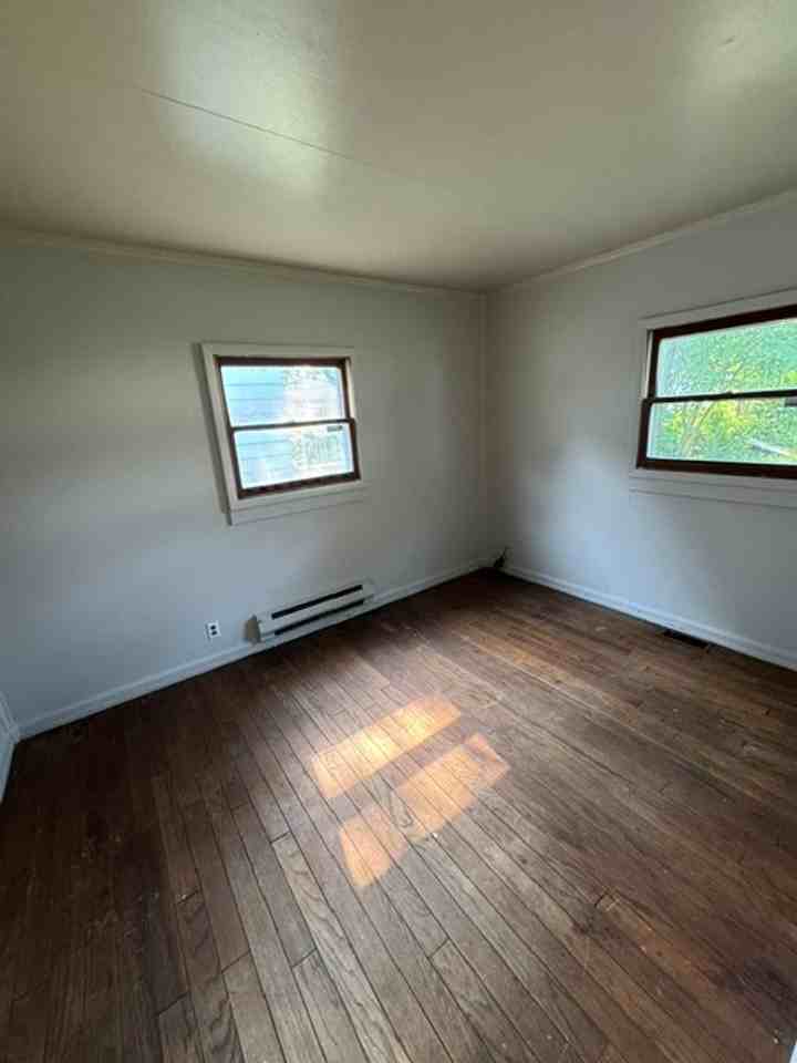 1014 Baxter St - Photo 6 of 8