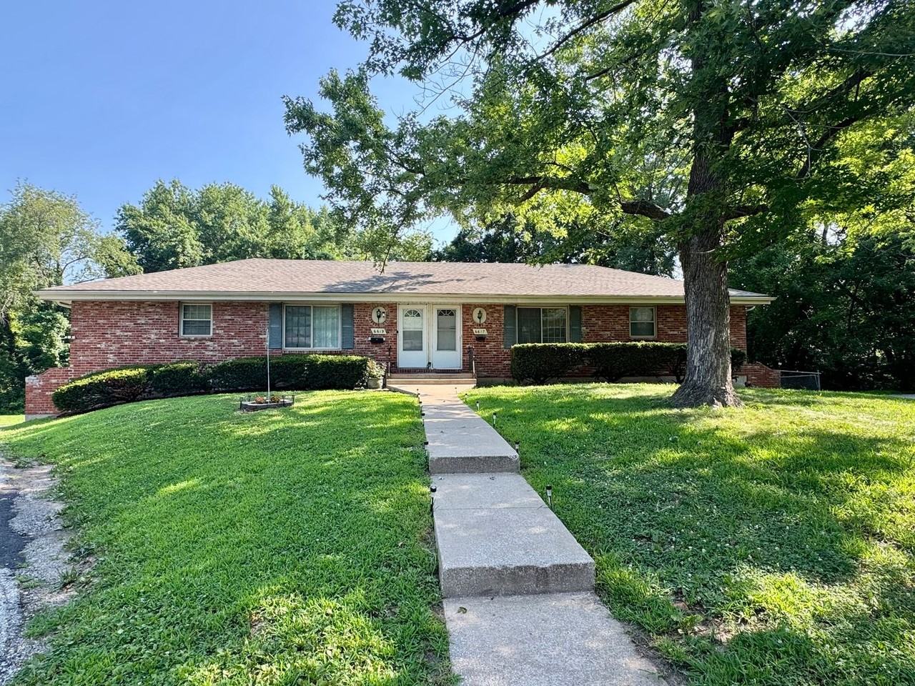 6617 Garnett Ct - Photo 2 of 16
