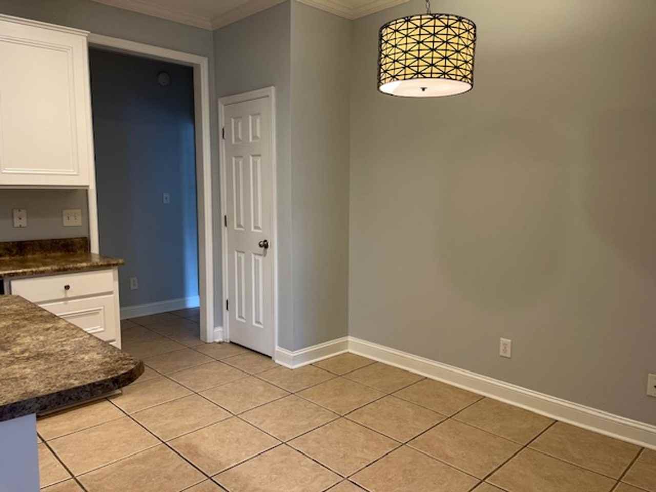 127 Chesapeake Ct - Photo 4 of 14