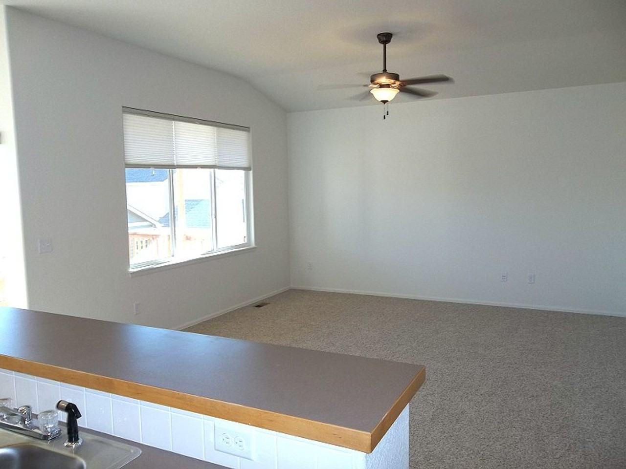 2244 Marshfield Ln - Photo 2 of 8