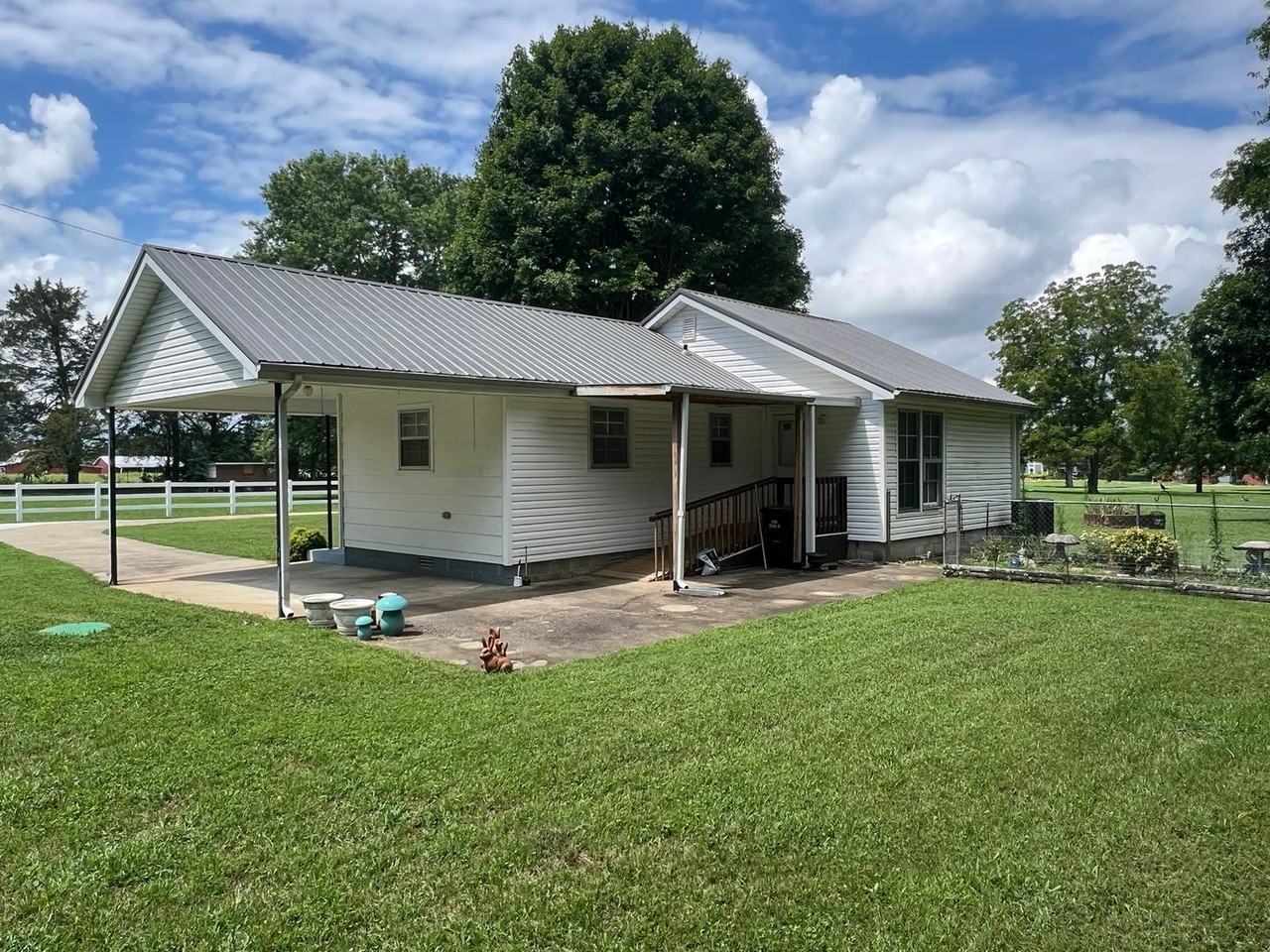 2992 Emery Rd - Photo 2 of 22