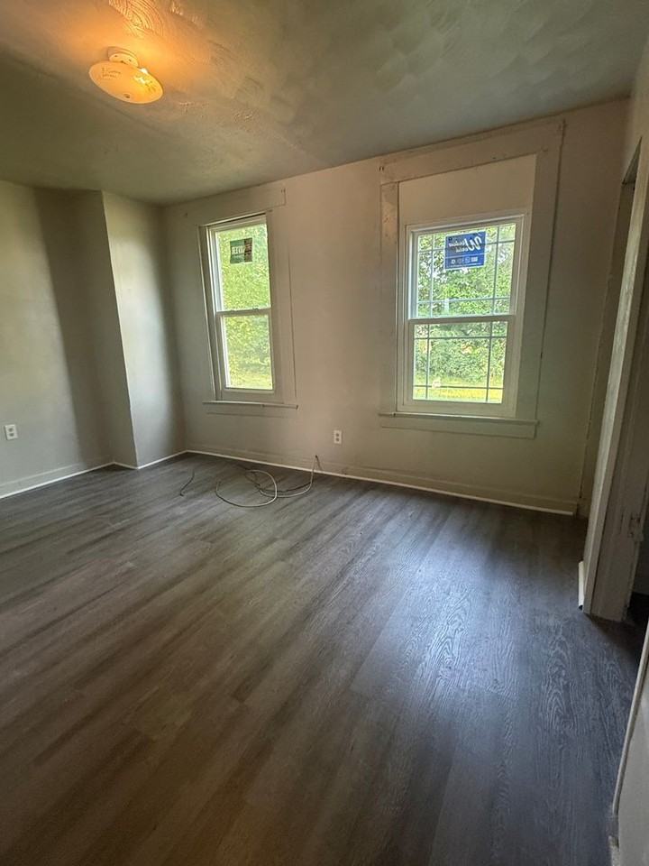 1414 W Washington St - Photo 2 of 13