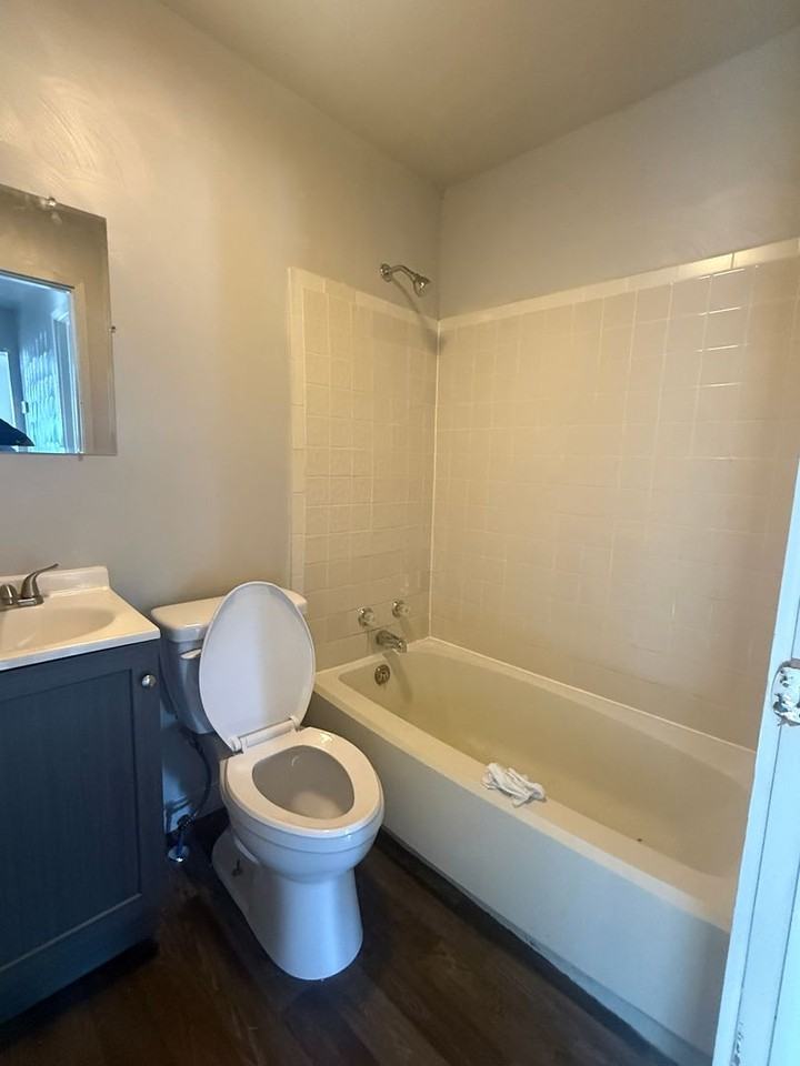 1414 W Washington St - Photo 6 of 13