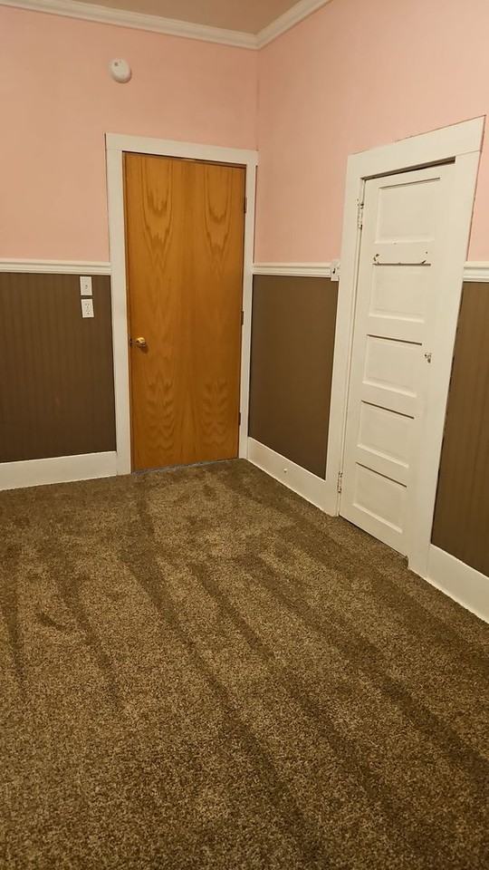 1612 2nd St - Photo 4 of 11