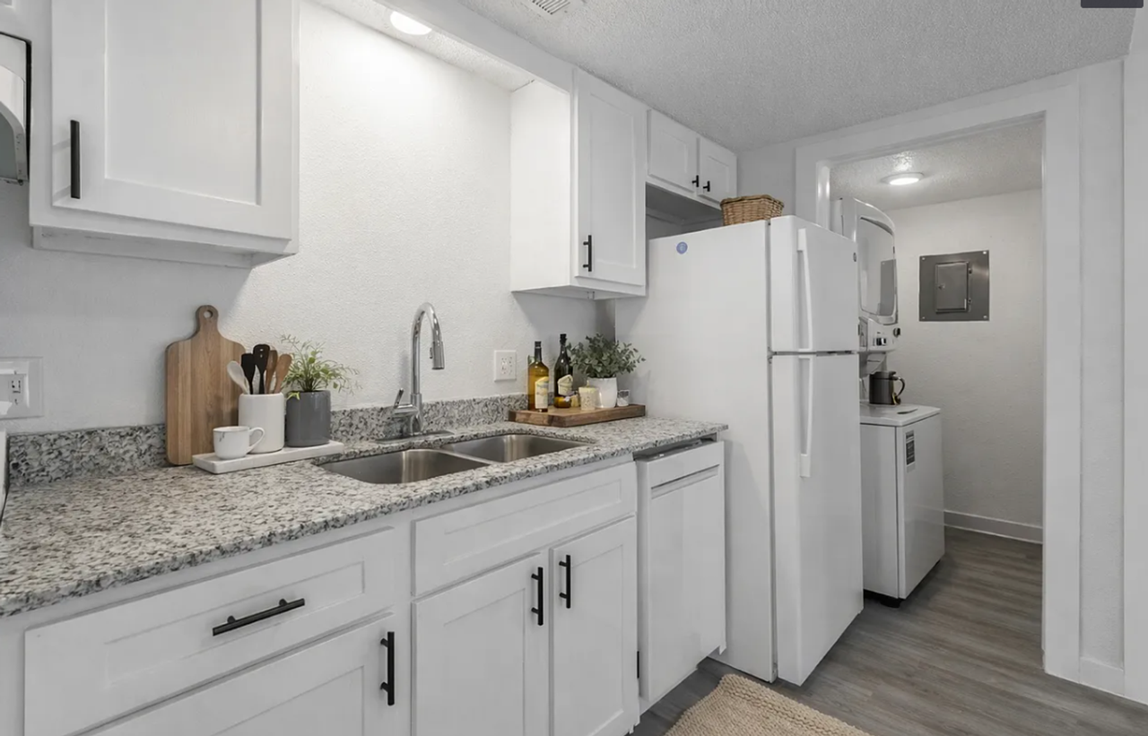 Black Oak Residences - Photo 3 of 6