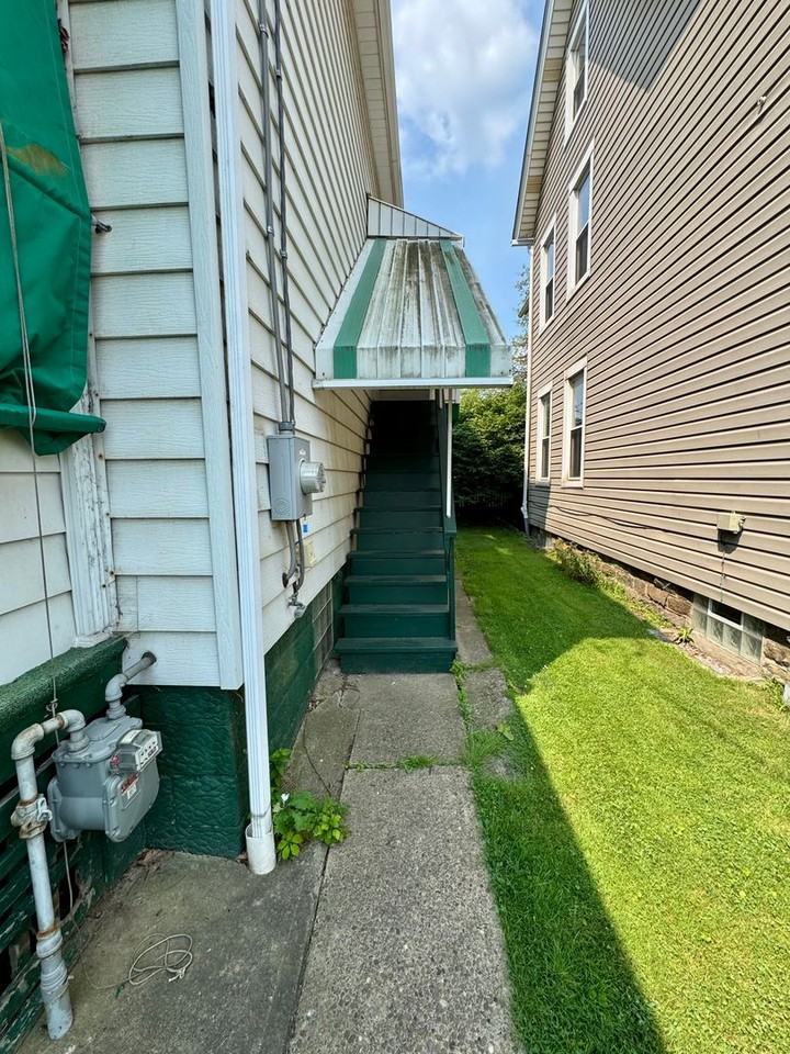 227 5th Ave - Photo 3 of 50