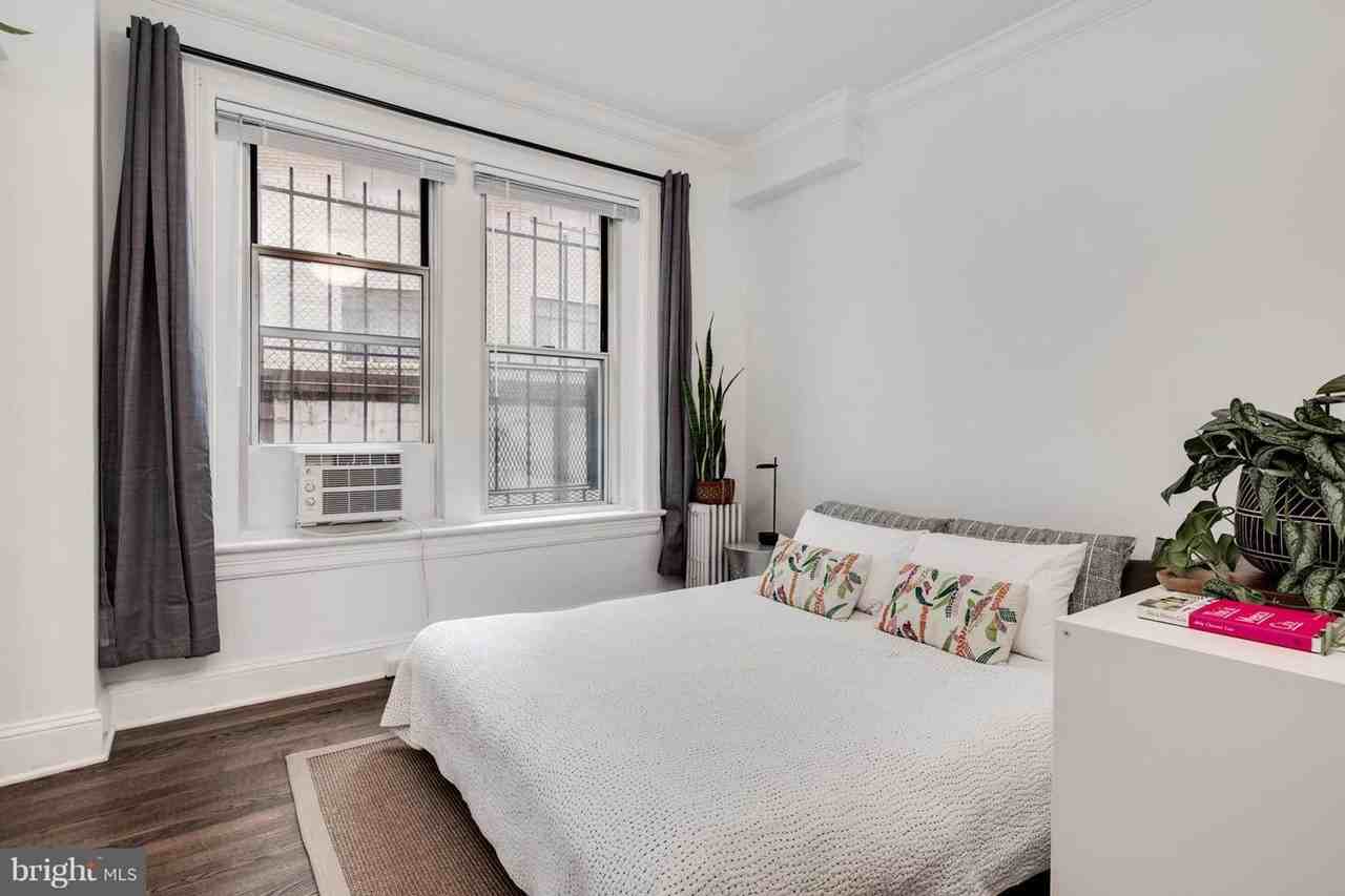 1954 Columbia Rd Nw #109 - Photo 5 of 25