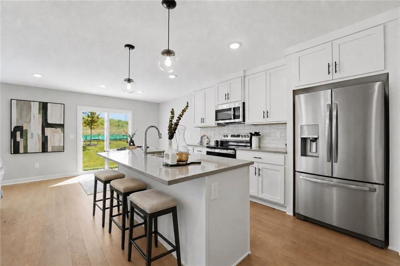 707 Glenn Cir - Photo 5 of 45