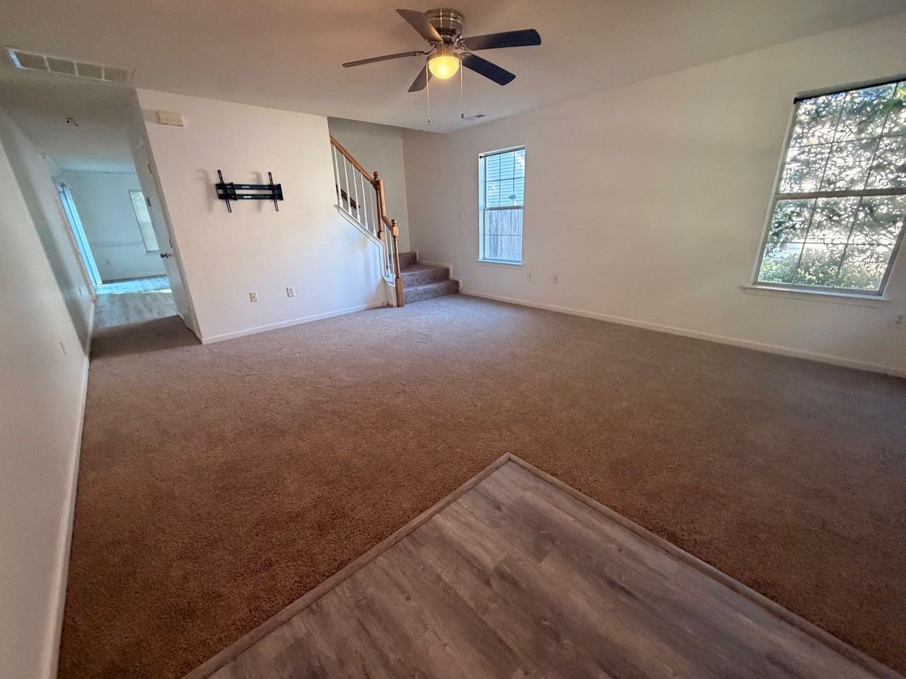 325 Town Pointe Way - Photo 2 of 24