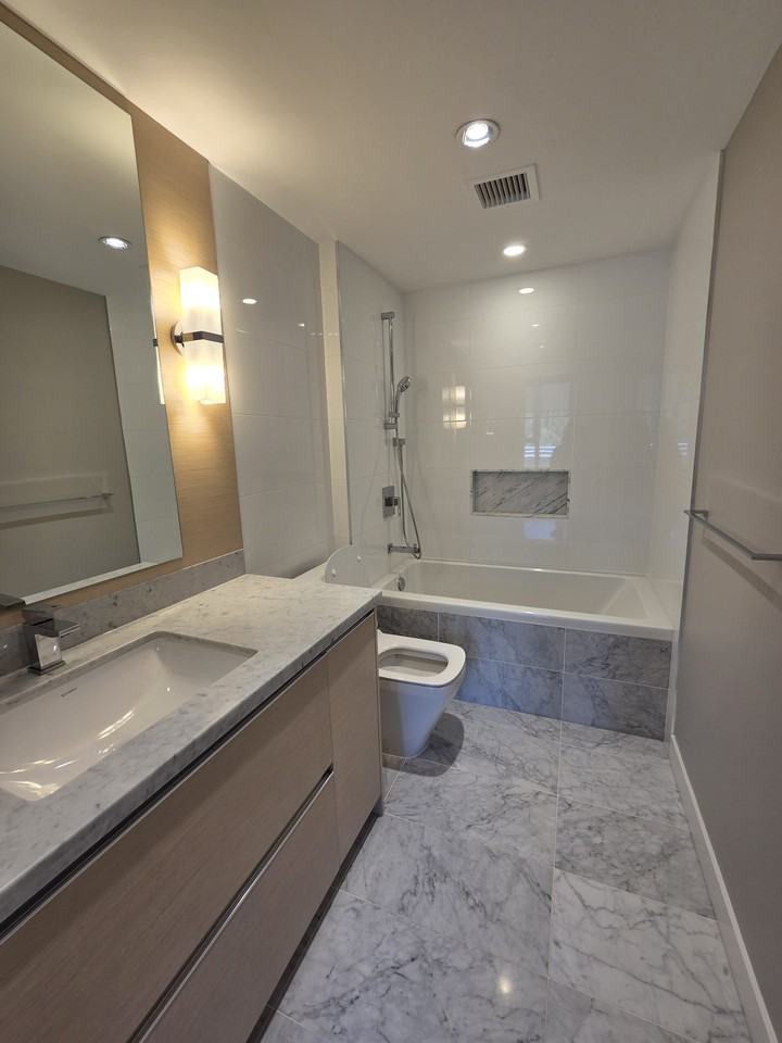 505 West 30th Avenue #606 - Photo 6 of 21