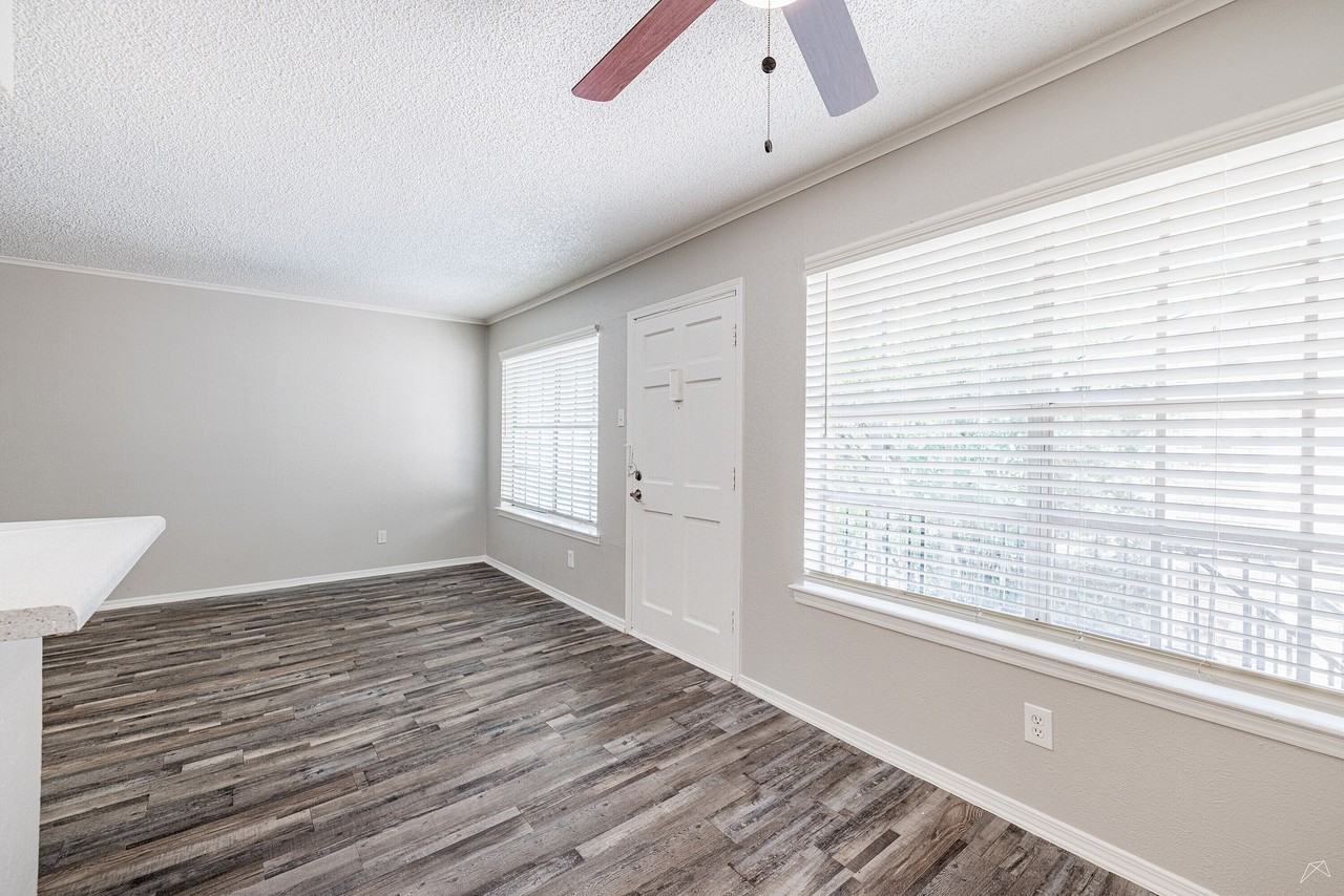 The Burgundy Apartments - Photo 5 of 34
