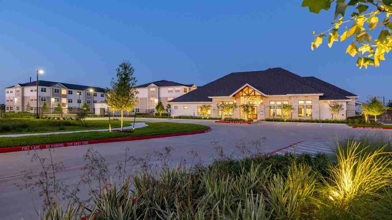 Allora Parkland - Photo 3 of 27