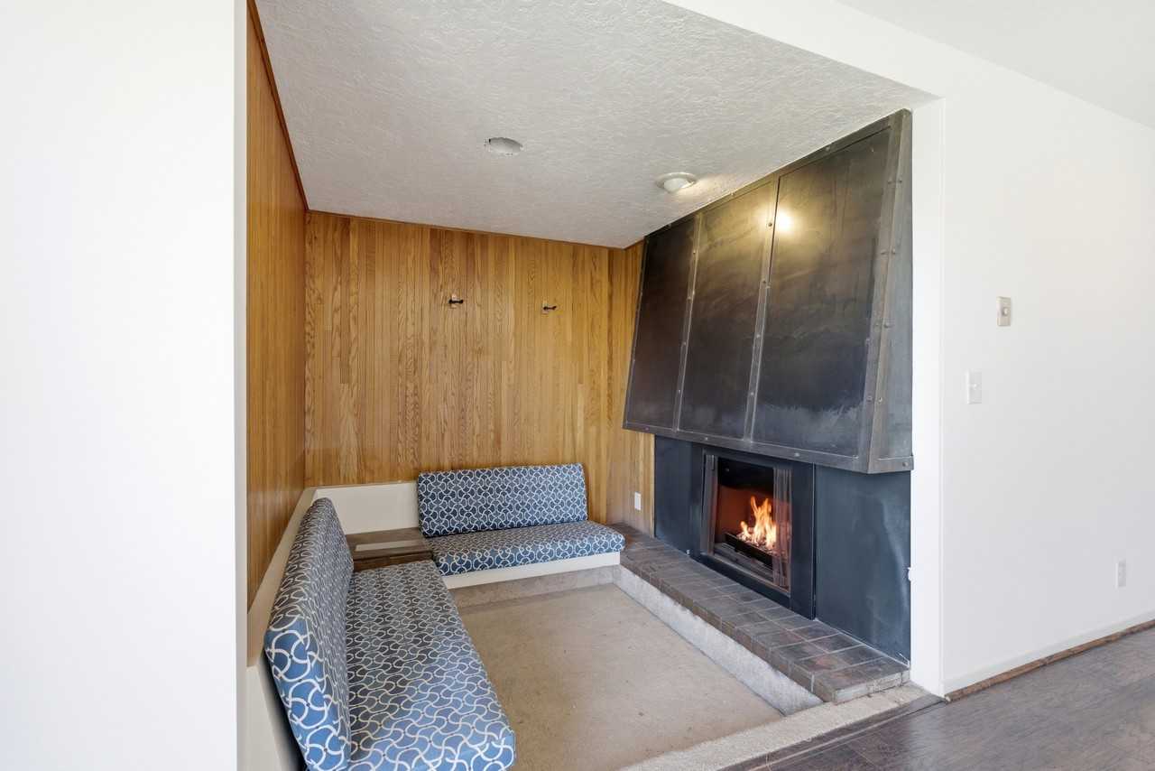 250 S Elizabeth St #1 - Photo 5 of 19