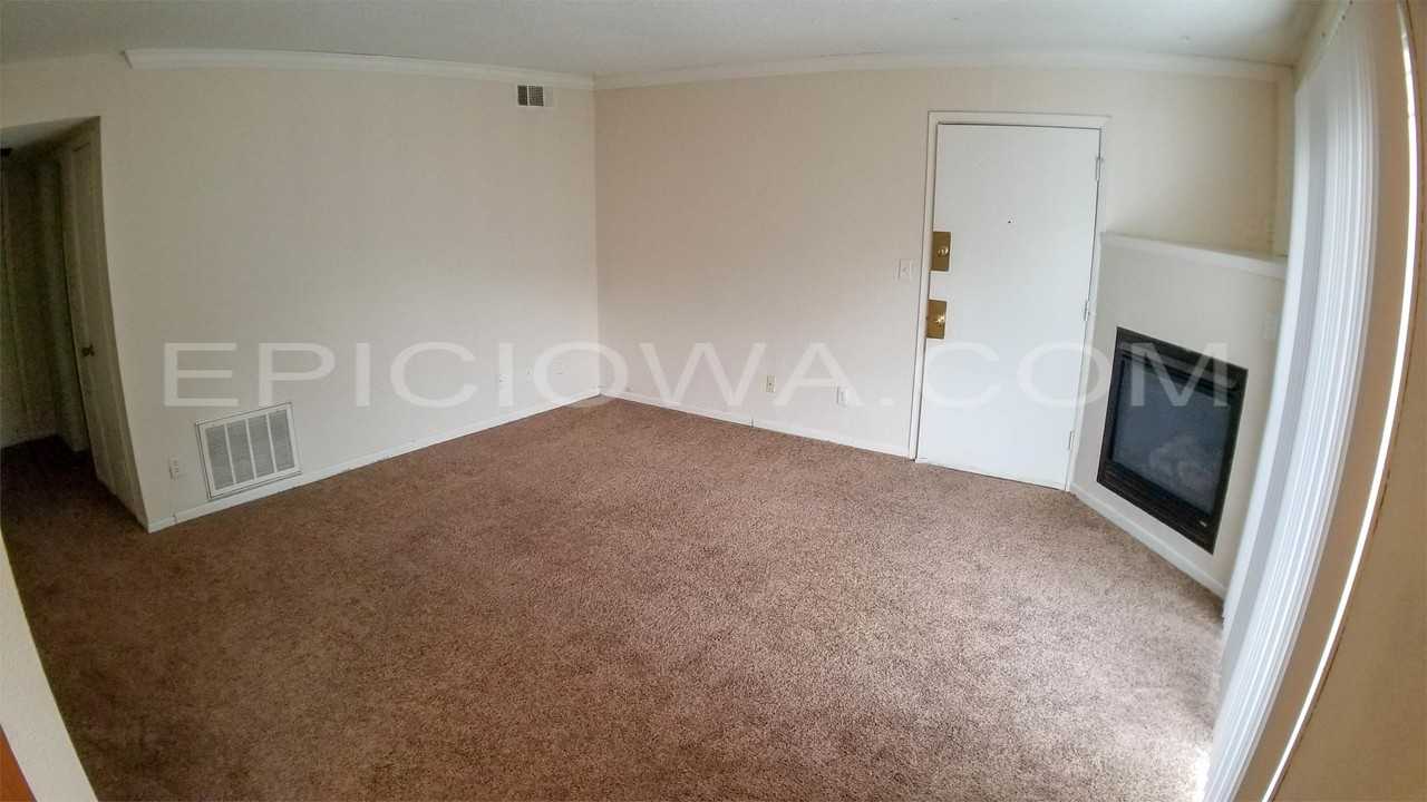 1228 O Avenue Pl Ne #1 - Photo 3 of 8