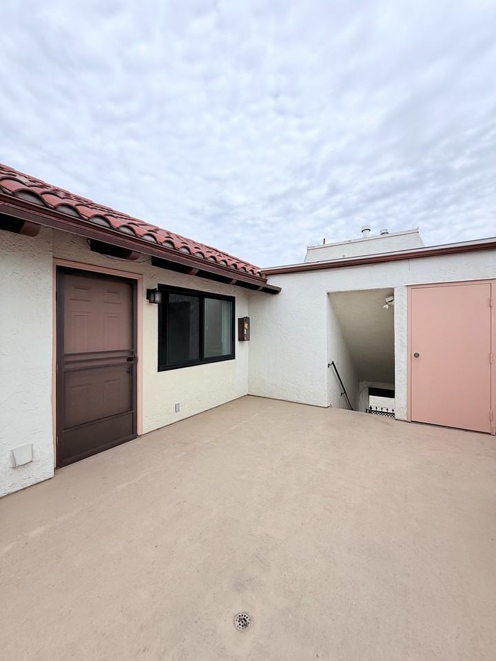 3010 State St #B - Photo 5 of 5