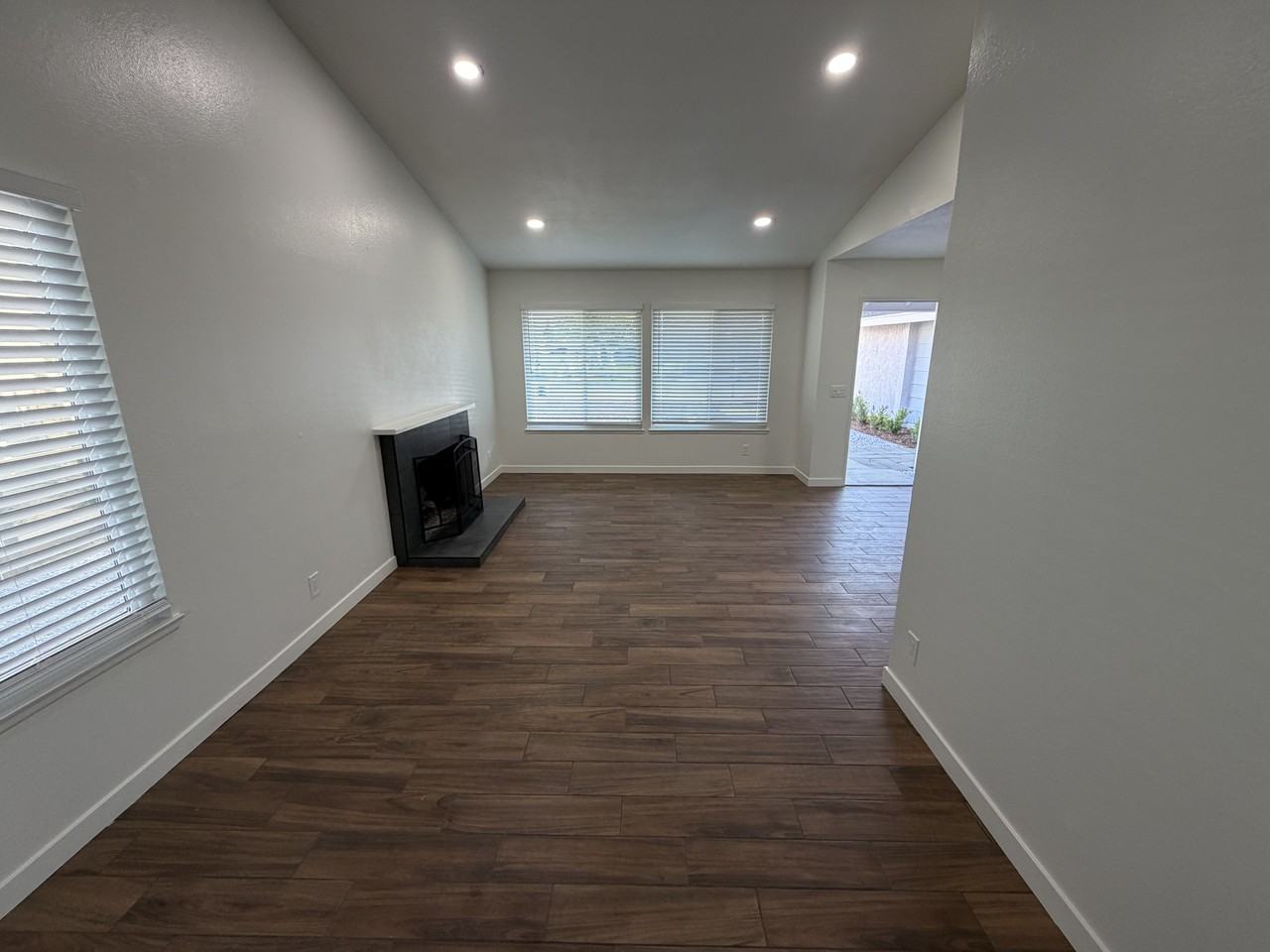 1312 E Cottonwood St #1 - Photo 6 of 26
