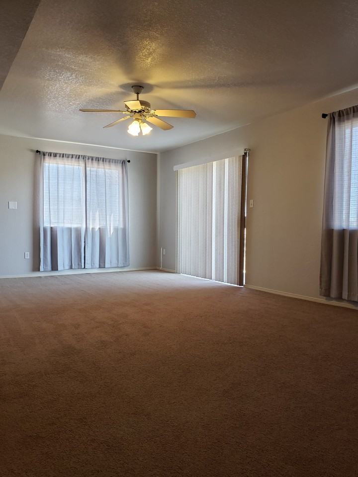 3721 Agate St #1 - Photo 4 of 49