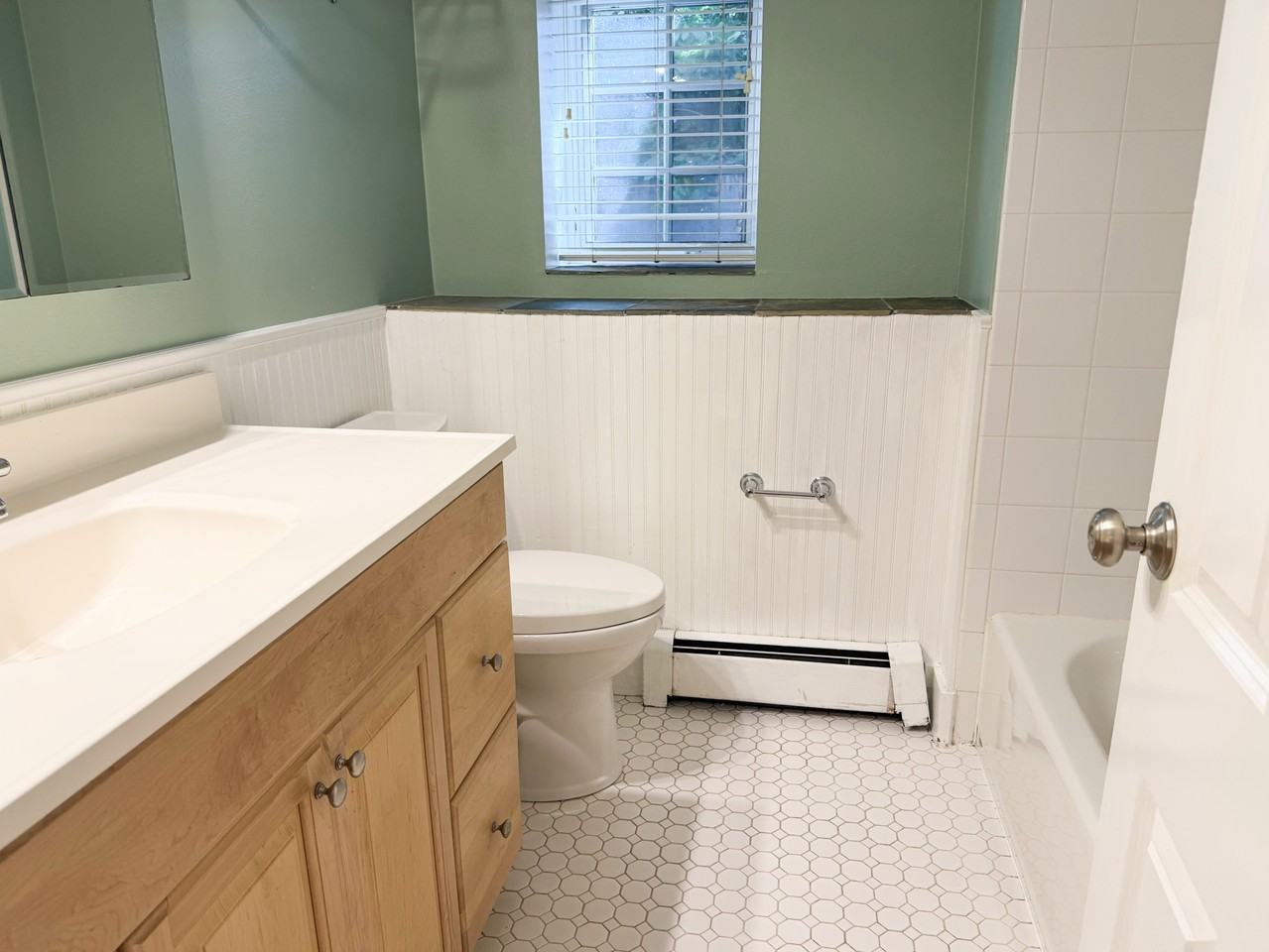 330 Pearl St #C - Photo 7 of 12