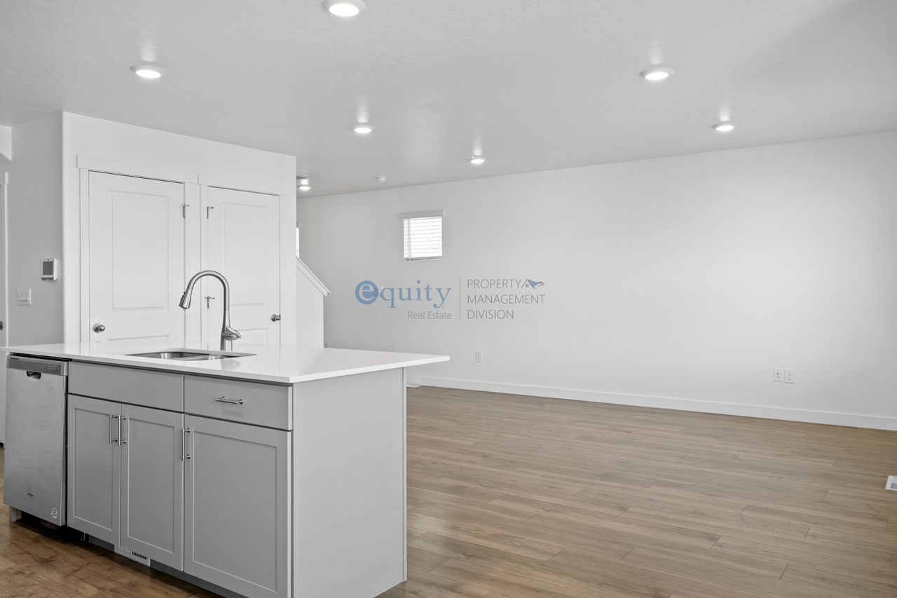 8522 W Beckville Dr #1 - Photo 4 of 23