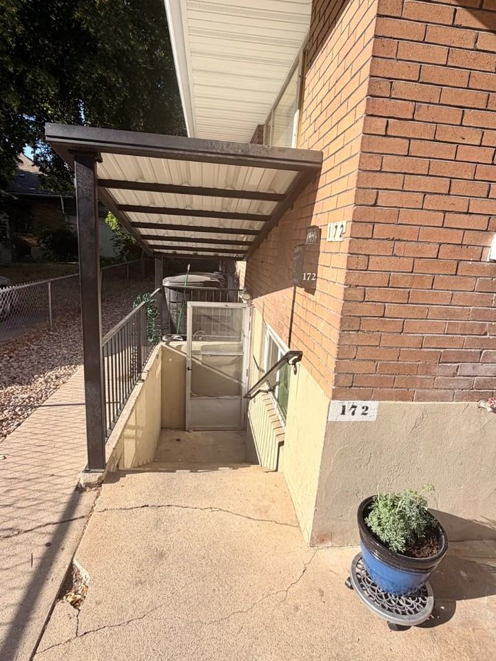172 E 300 N - Photo 2 of 10