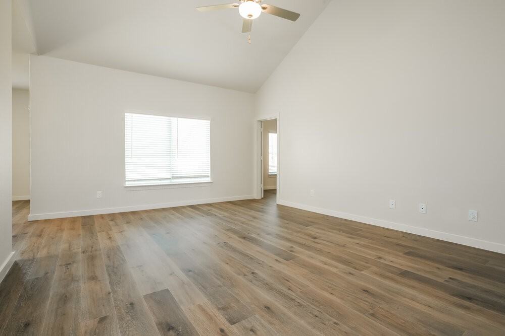 1536 Harvester Dr - Photo 4 of 16