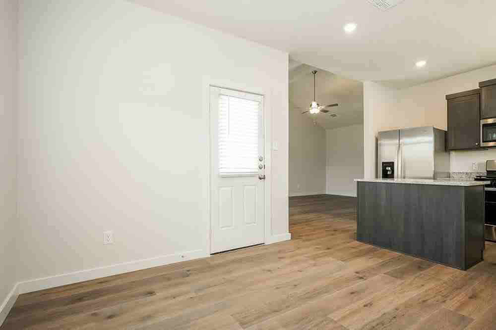 1536 Harvester Dr - Photo 6 of 16