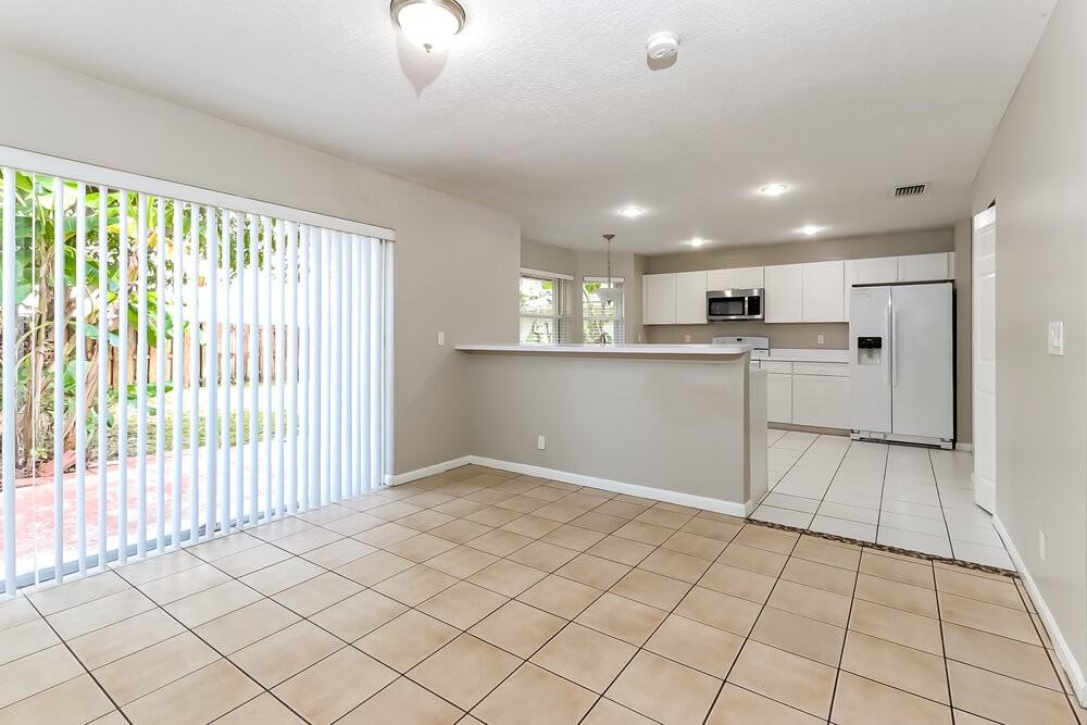 10141 Aqua Vista Way - Photo 7 of 17