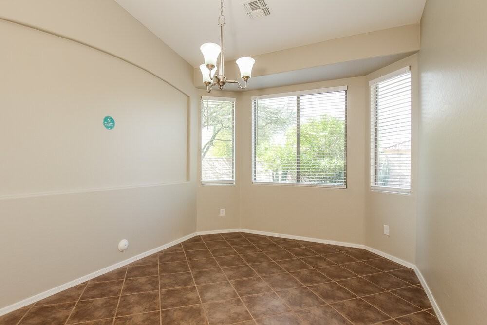 12137 W Dove Wing Way - Photo 4 of 16