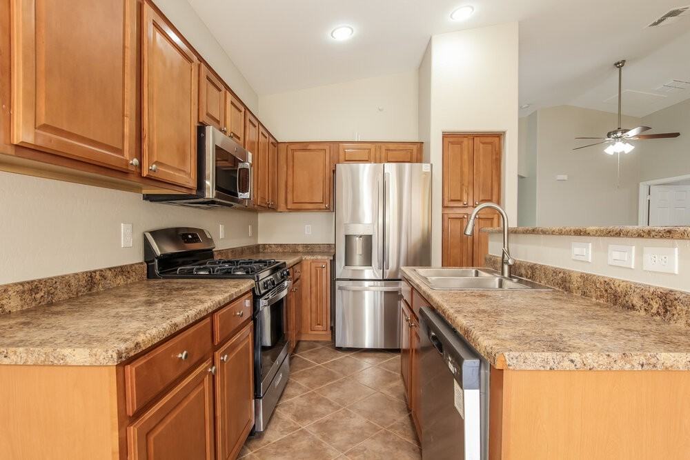 12137 W Dove Wing Way - Photo 5 of 16