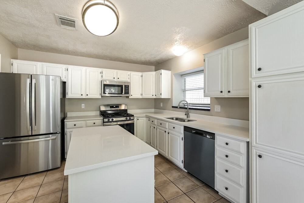 2927 Waterloo Rd - Photo 6 of 16