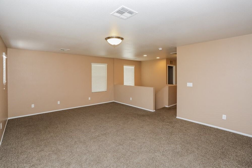 9434 Blooming Grove Ave - Photo 7 of 18