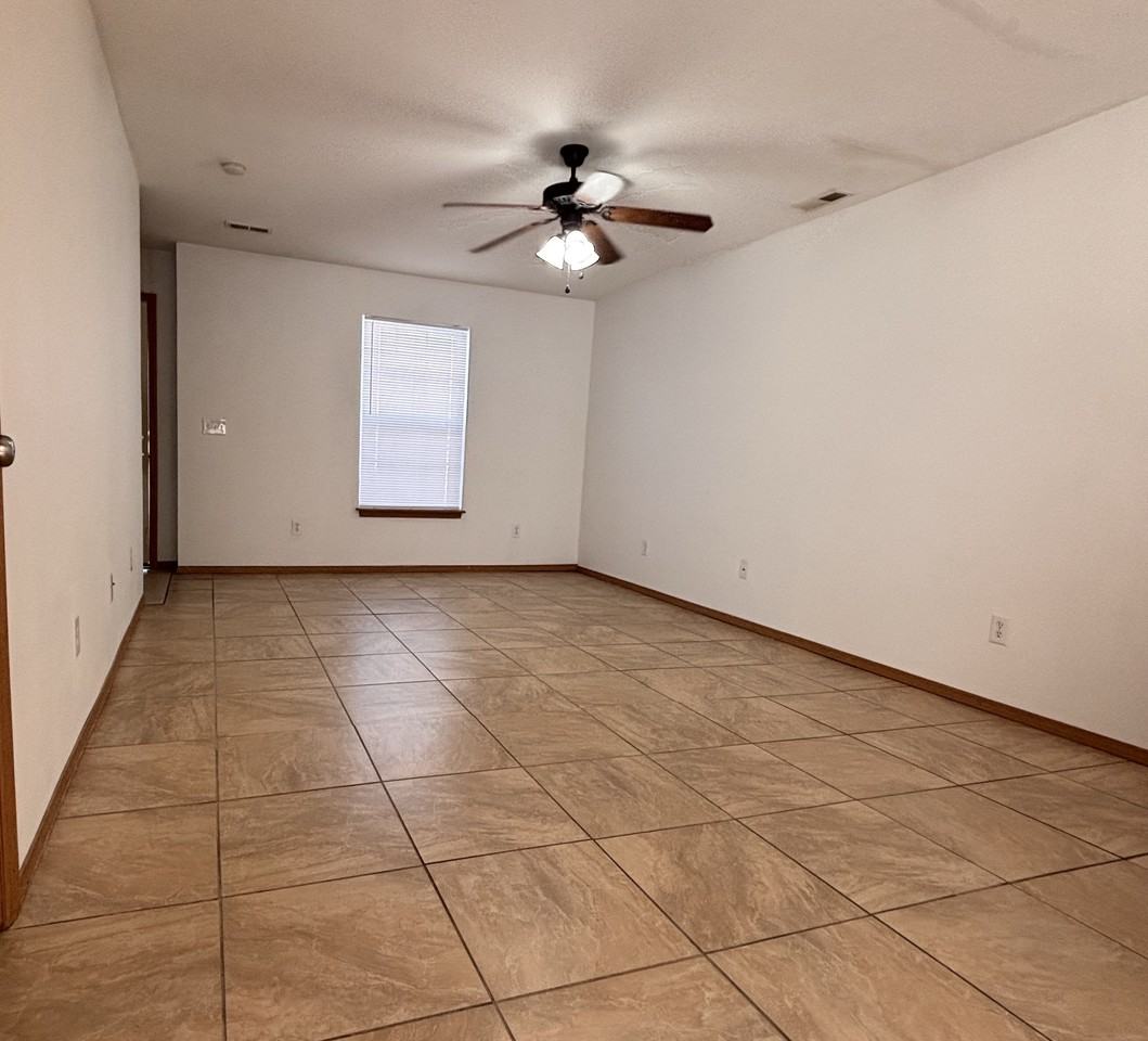 5575 N Green Ln #5575 - Photo 3 of 8