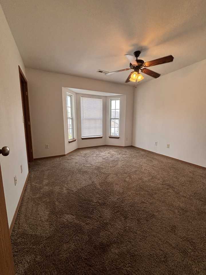5575 N Green Ln #5575 - Photo 6 of 8