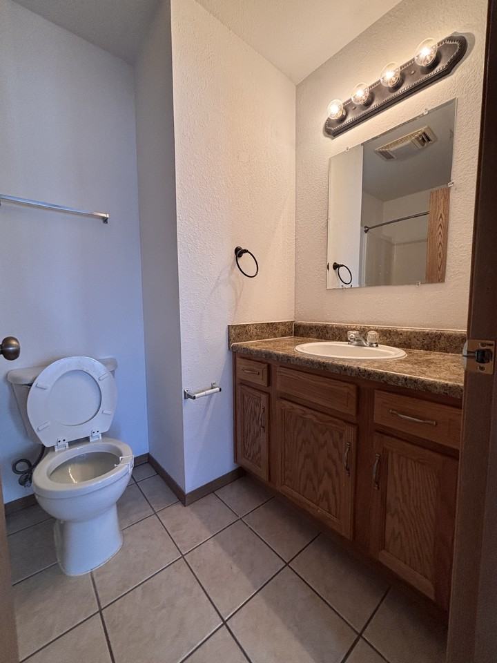 5575 N Green Ln #5575 - Photo 7 of 8