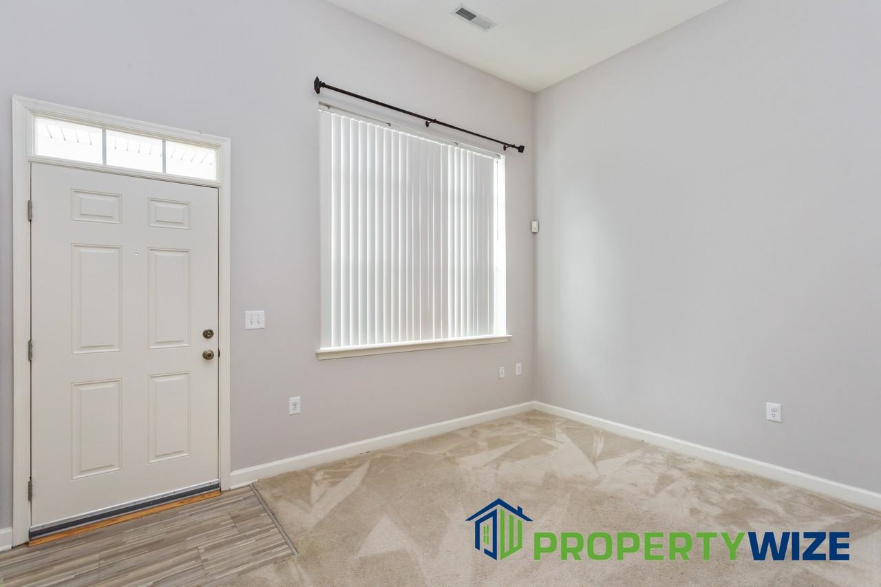 4128 Orchard Ridge Blvd #1 - Photo 5 of 32