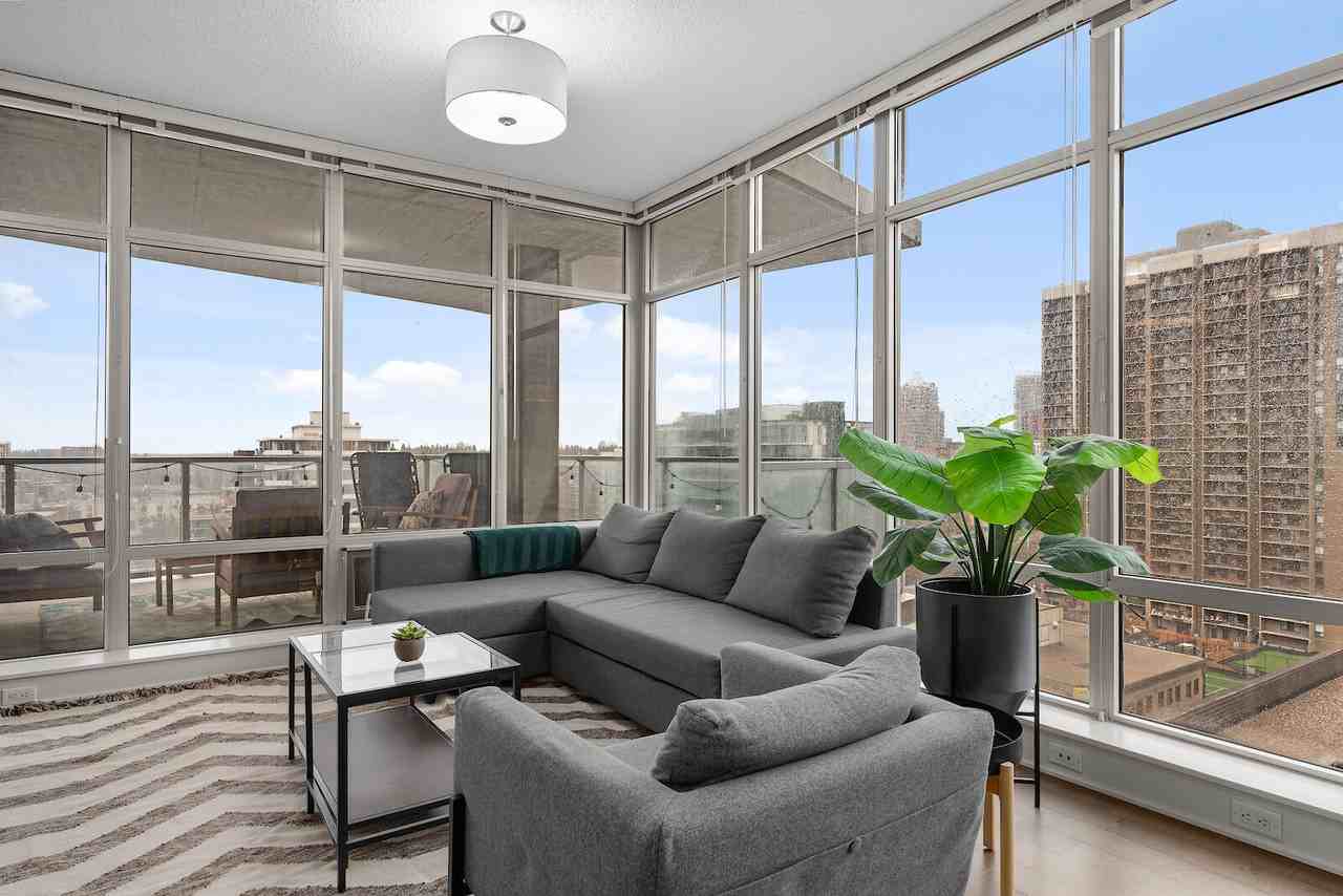530 12 Ave Sw - Photo 2 of 31