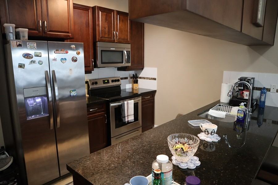 11935 Burnett St - Photo 6 of 31