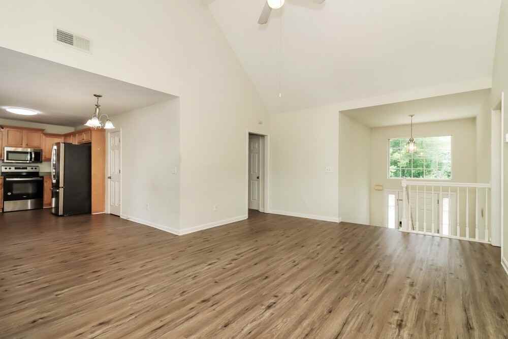 212 Browning Cir - Photo 5 of 17